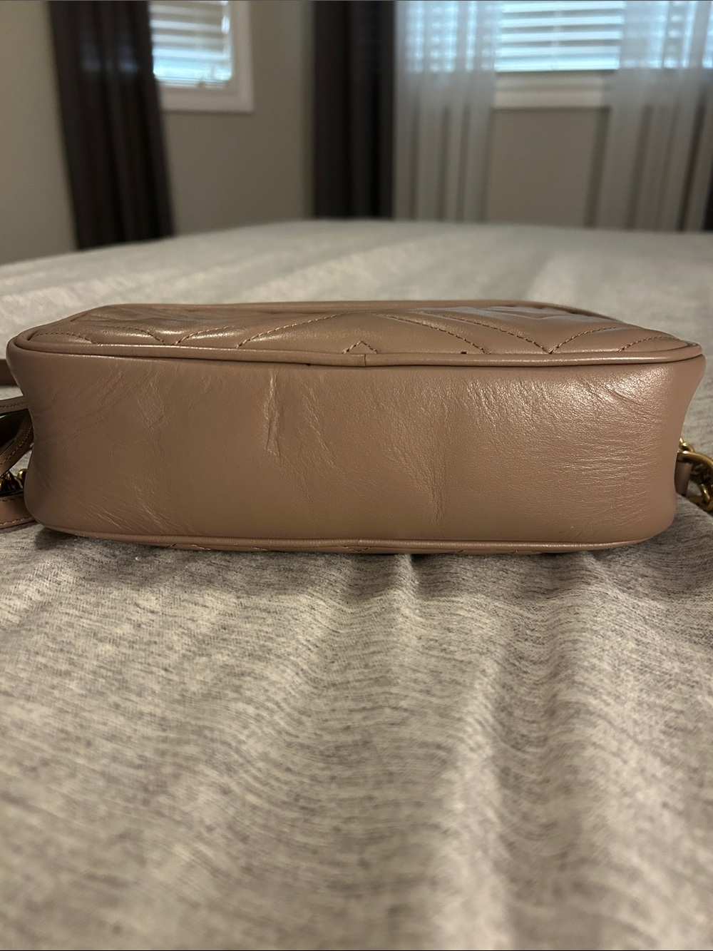 Gucci Marmont beige leather chevron crossbody with gold GG - Picture 5 of 8